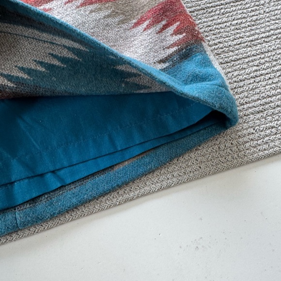 American Eagle Blue Gray Red Aztec Print Wool Blend Western Mini Skirt Size 8 - Picture 4 of 8